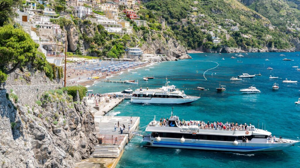 Sejur Napoli și Coasta Amalfitană – Italia autentică pentru seniori